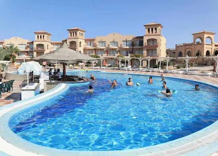 Pensee Royal Garden Resort 4*