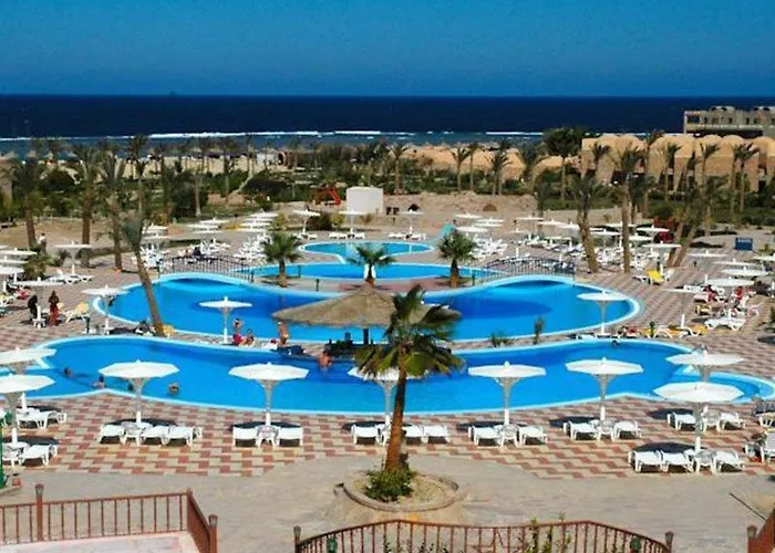 Resort Pensee Royal Garden 4*