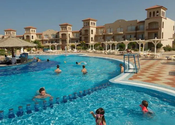 Resort Pensee Royal Garden 4*