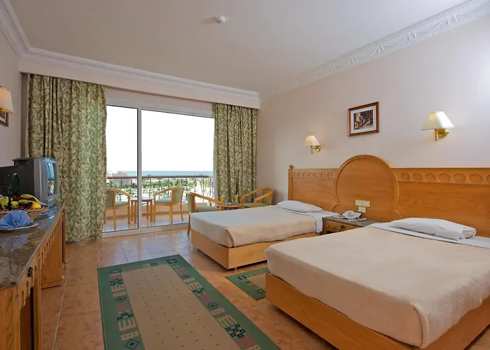 Pensee Royal Garden Resort El Qoseir