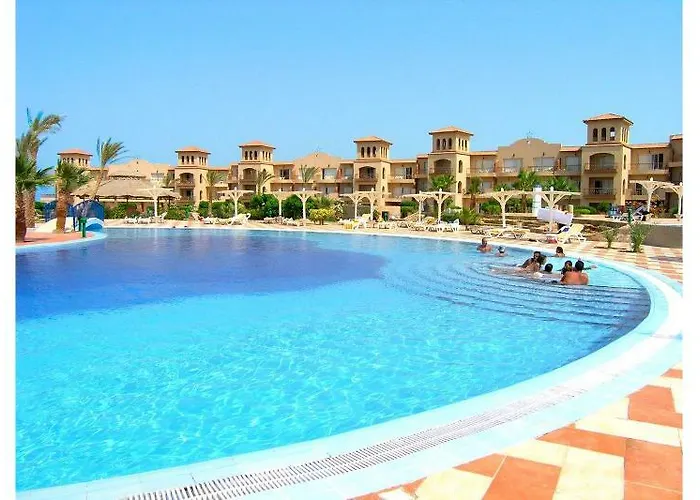 Resort Pensee Royal Garden 4*